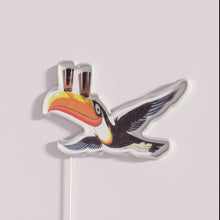Charger l'image dans la galerie, Vibrant Guinness Toucan bird decorative neon light wall signage artwork