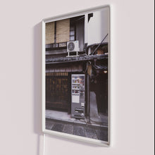 Charger l'image dans la galerie, Japanese-inspired RGB LED neon sign for beer vending machine enthusiasts