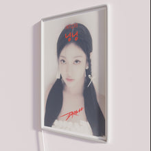 Charger l'image dans la galerie, Vibrant Chinese drama lighting with customizable RGB color changing effect