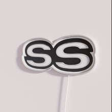 Charger l'image dans la galerie, Vintage Chevrolet Classic Car Neon Sign with Old School Chrome Effect