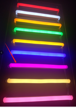Charger l'image dans la galerie, Neon available colors