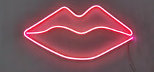 Charger l'image dans la galerie, Red lips neon sign