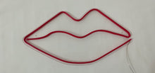 Charger l'image dans la galerie, Red lips light sign