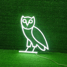 Charger l'image dans la galerie, owl drake neon sign.