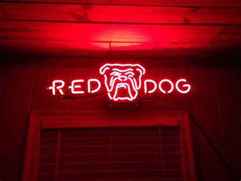 Signe de bière Red Dog à vendre