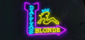 Enseigne néon blonde de Dallas