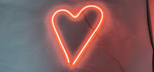 Charger l&#39;image dans la galerie, Heart neon sign