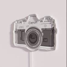 Charger l&#39;image dans la galerie, Neon Photography Sign for Cameras Illustrating Creativity and Artistic Passion