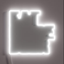 Charger l&#39;image dans la galerie, Bringing neon beer love to your home with vibrant colors