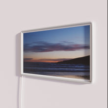 Charger l&#39;image dans la galerie, Vibrant evening ambiance decor with customizable RGB color neon lighting effect