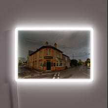 Charger l&#39;image dans la galerie, Ruishton Inn&#39;s vintage charm comes alive with radiant color accents.