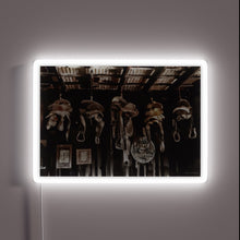 Charger l&#39;image dans la galerie, Vibrant LED saddle-shaped neon light adds Western flair to decor spaces.