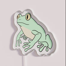 Charger l&#39;image dans la galerie, Eye-catching semi-realistic green neon frog decoration with vibrant RGB lighting