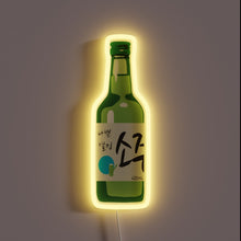 Charger l&#39;image dans la galerie, Green soju bottle neon sign with Korean text and a yellow glow.
