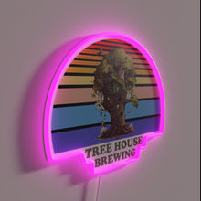 Charger l&#39;image dans la galerie, Add a touch of whimsy with this treehouse-inspired lighting.