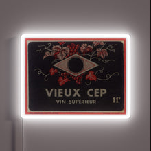 Charger l&#39;image dans la galerie, Vibrant, customizable RGB lighting in a classic wine bottle design.