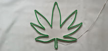 Charger l&#39;image dans la galerie, Ganja Cannabis leaf neon led