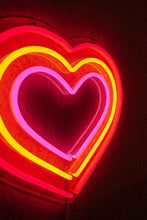 Charger l&#39;image dans la galerie, triple heart neon sign