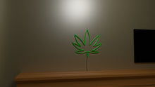 Charger l&#39;image dans la galerie, marijuana leaf lamp